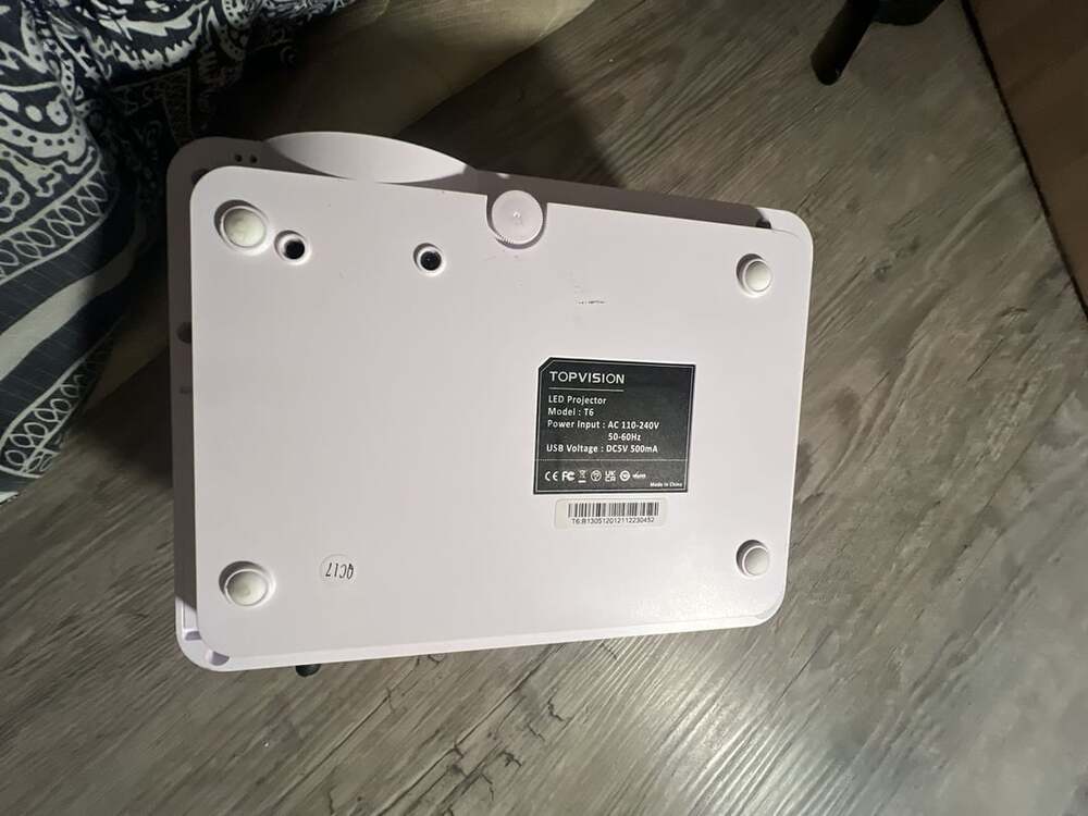 TOPVISION Projector Model T6 White LED Projector - Picture 2 of 6